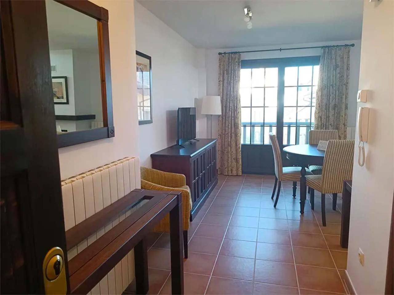 Apartamentos Jaca Mirador De Badaguas 3000 エクステリア 写真